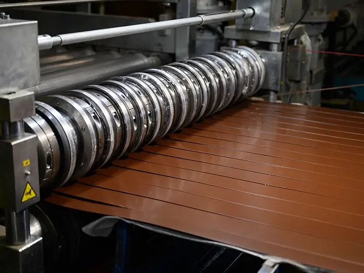 Штрипс: сравнение типов покрытий в разных областях применения и условиях эксплуатации